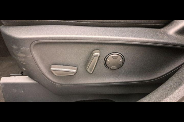 Ford Kuga 2.5 PHEV Titanium 225pk | Driver Assistance Pack | Technology Pack | Winterpack | AGR Stoelen met half leder | Trekhaak afneembaar |