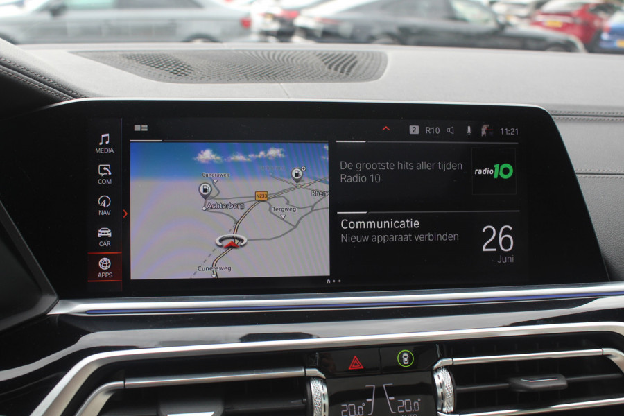 BMW X5 xDrive30d High Exe. 7p. M Sport / Trekhaak / Panoramadak / Camera / Head-up / Softclose / 20'' / Harman Kardon / Luchtvering / Laser LED / Keyless / Leder / Apple CarPlay / Stuurverwarming / DAB / ACC / Zonnescherm zijruite