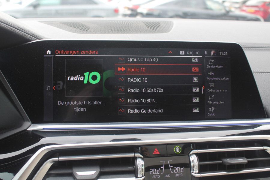 BMW X5 xDrive30d High Exe. 7p. M Sport / Trekhaak / Panoramadak / Camera / Head-up / Softclose / 20'' / Harman Kardon / Luchtvering / Laser LED / Keyless / Leder / Apple CarPlay / Stuurverwarming / DAB / ACC / Zonnescherm zijruite