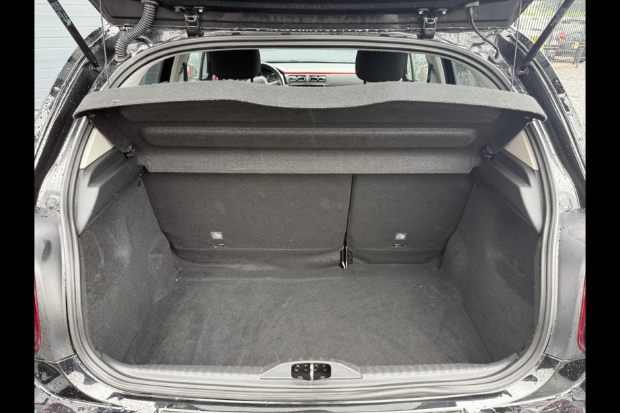 Citroën C3 1.2 PureTech Shine 1e Eigenaar,Navi,Clima,Cruise,Camera,Trekhaak,PDC,Carplay,Dealer onderhouden,Elek ramen,N.A.P,APK tot 06-2026