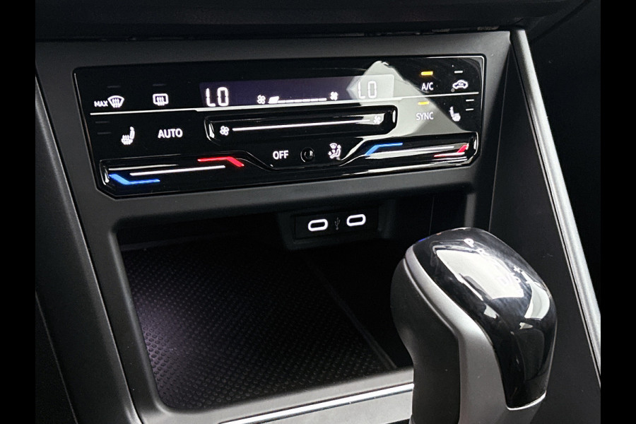 Volkswagen Taigo 1.5 TSI R-Line | CARPLAY! | Add cruise | Lane ass | AchterCAM | Goed onderH