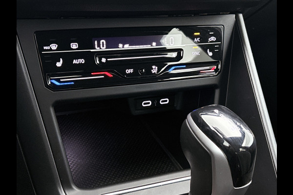 Volkswagen Taigo 1.5 TSI R-Line | CARPLAY! | Add cruise | Lane ass | AchterCAM | Goed onderH