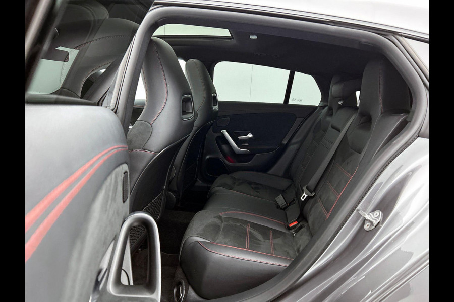 Mercedes-Benz CLA-Klasse Shooting Brake 200 Solution AMG FULL OPTION!!