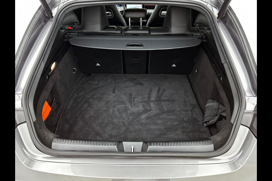 Mercedes-Benz CLA-Klasse Shooting Brake 200 Solution AMG FULL OPTION!!