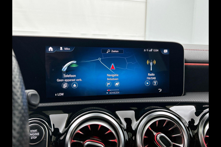 Mercedes-Benz CLA-Klasse Shooting Brake 200 Solution AMG FULL OPTION!!