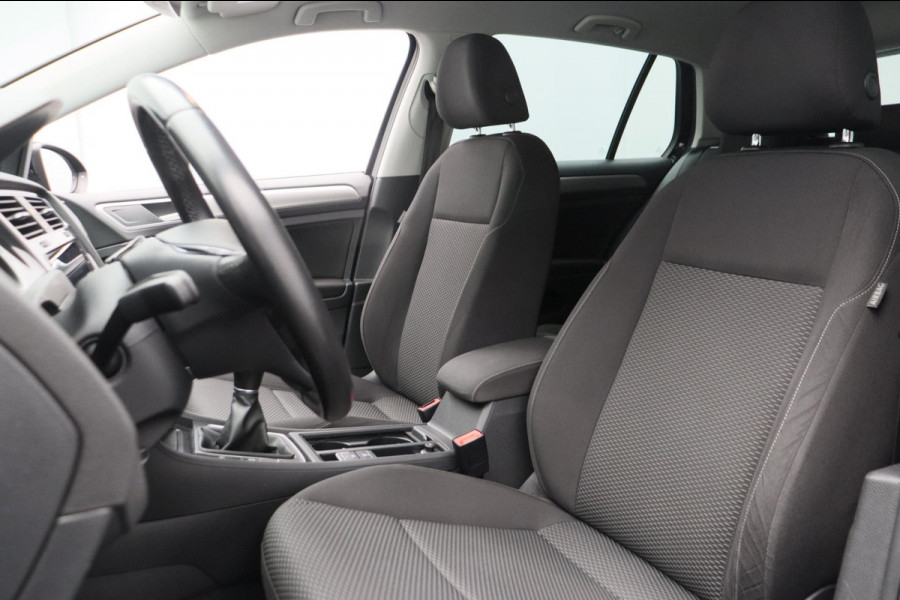 Volkswagen Golf 1.0 TSI Highline Apple/Carplay Climate/control
