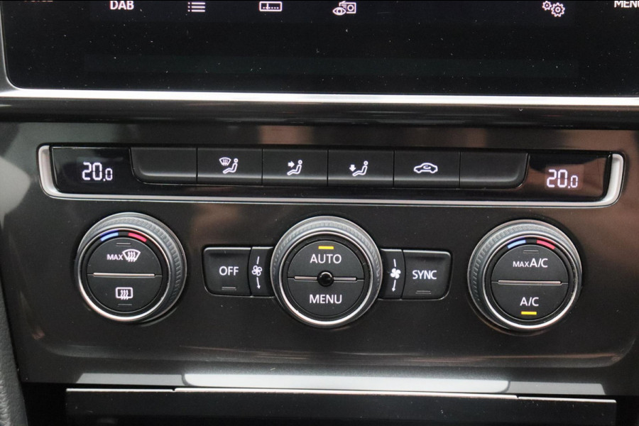Volkswagen Golf 1.0 TSI Highline Apple/Carplay Climate/control