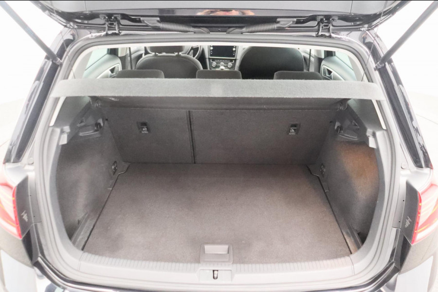 Volkswagen Golf 1.0 TSI Highline Apple/Carplay Climate/control