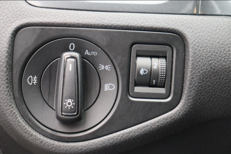Volkswagen Golf 1.0 TSI Highline Apple/Carplay Climate/control