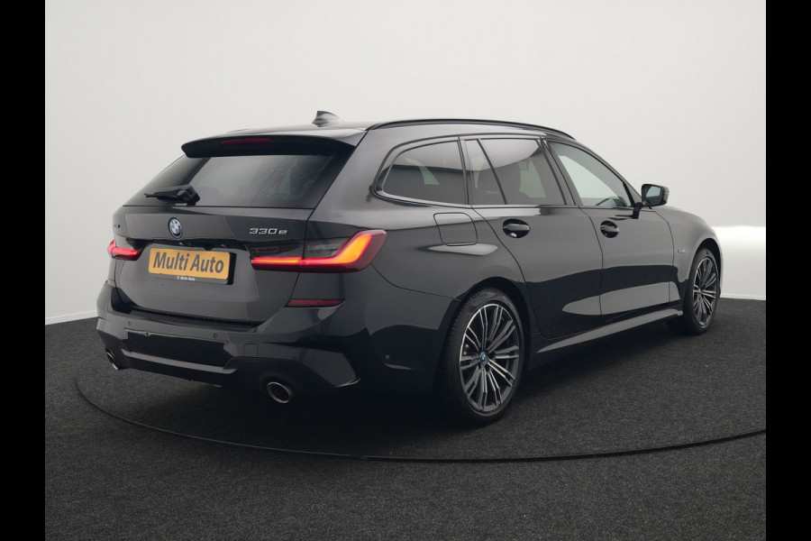 BMW 3 Serie Touring 330e xDrive M Sport Plug In Hybrid 293pk Dealer O.H PHEV | Panodak | Trekhaak af Fabriek | Adaptive Cruise | Laser LED | Adaptive Onderstel |  Head Up | 360 Camera | Keyless |