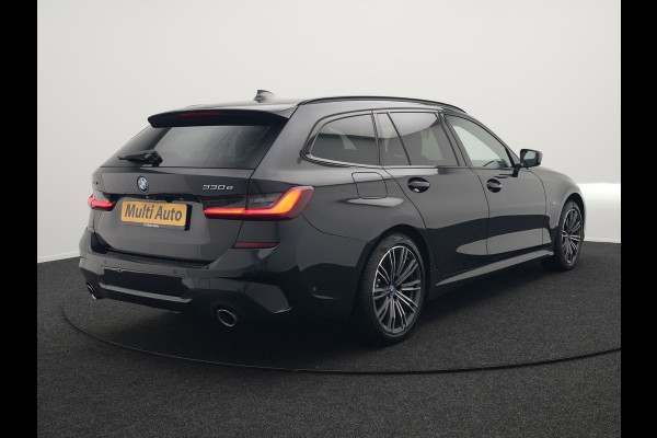 BMW 3 Serie Touring 330e xDrive M Sport Plug In Hybrid 293pk Dealer O.H PHEV | Panodak | Trekhaak af Fabriek | Adaptive Cruise | Laser LED | Adaptive Onderstel |  Head Up | 360 Camera | Keyless |