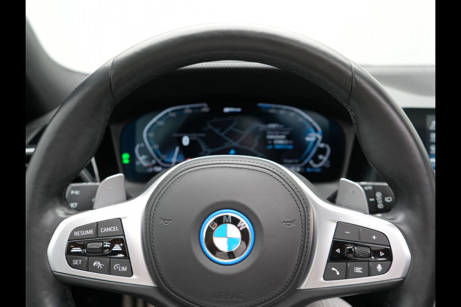 BMW 3 Serie Touring 330e xDrive M Sport Plug In Hybrid 293pk Dealer O.H PHEV | Panodak | Trekhaak af Fabriek | Adaptive Cruise | Laser LED | Adaptive Onderstel |  Head Up | 360 Camera | Keyless |