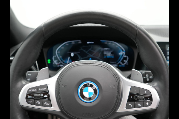 BMW 3 Serie Touring 330e xDrive M Sport Plug In Hybrid 293pk Dealer O.H PHEV | Panodak | Trekhaak af Fabriek | Adaptive Cruise | Laser LED | Adaptive Onderstel |  Head Up | 360 Camera | Keyless |