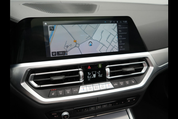 BMW 3 Serie Touring 330e xDrive M Sport Plug In Hybrid 293pk Dealer O.H PHEV | Panodak | Trekhaak af Fabriek | Adaptive Cruise | Laser LED | Adaptive Onderstel |  Head Up | 360 Camera | Keyless |