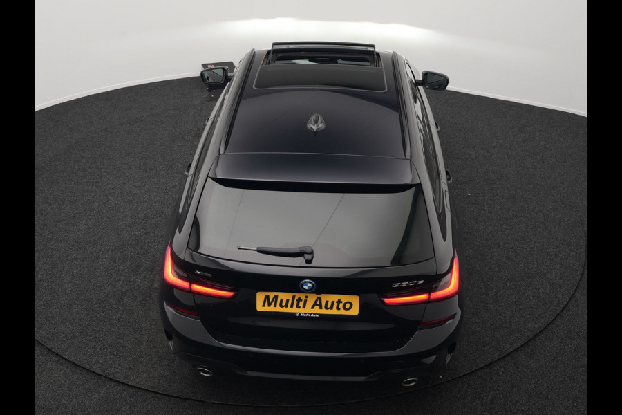 BMW 3 Serie Touring 330e xDrive M Sport Plug In Hybrid 293pk Dealer O.H PHEV | Panodak | Trekhaak af Fabriek | Adaptive Cruise | Laser LED | Adaptive Onderstel |  Head Up | 360 Camera | Keyless |