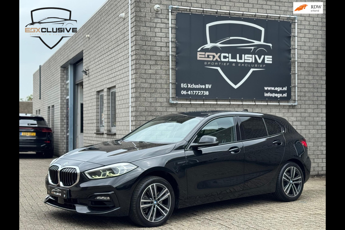 BMW 1-serie 118i High Executive ACC | LED | STOELVERWARMING | NAVI BMW 1-serie 118i High Executive ACC | LED | STOELVERWARMING | NAVI