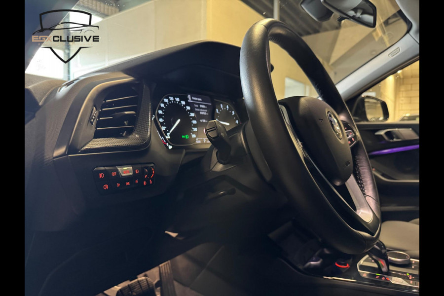 BMW 1-serie 118i High Executive ACC | LED | STOELVERWARMING | NAVI