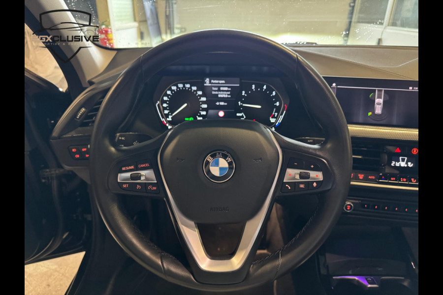 BMW 1-serie 118i High Executive ACC | LED | STOELVERWARMING | NAVI