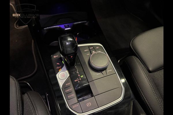 BMW 1-serie 118i High Executive ACC | LED | STOELVERWARMING | NAVI