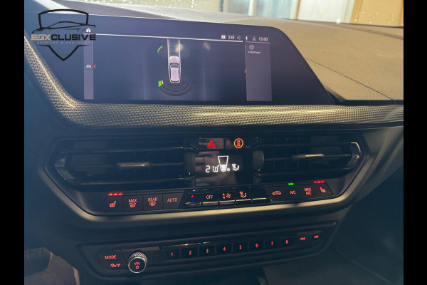 BMW 1-serie 118i High Executive ACC | LED | STOELVERWARMING | NAVI