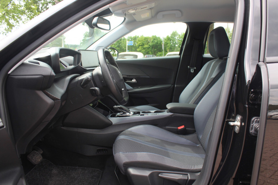 Peugeot e-2008 EV Allure 50 kWh / Camera / Half leder / Virtual Cockpit / 17'' / LED Koplampen / Keyless / Navigatie / Stoelverwarming / Cruise Control