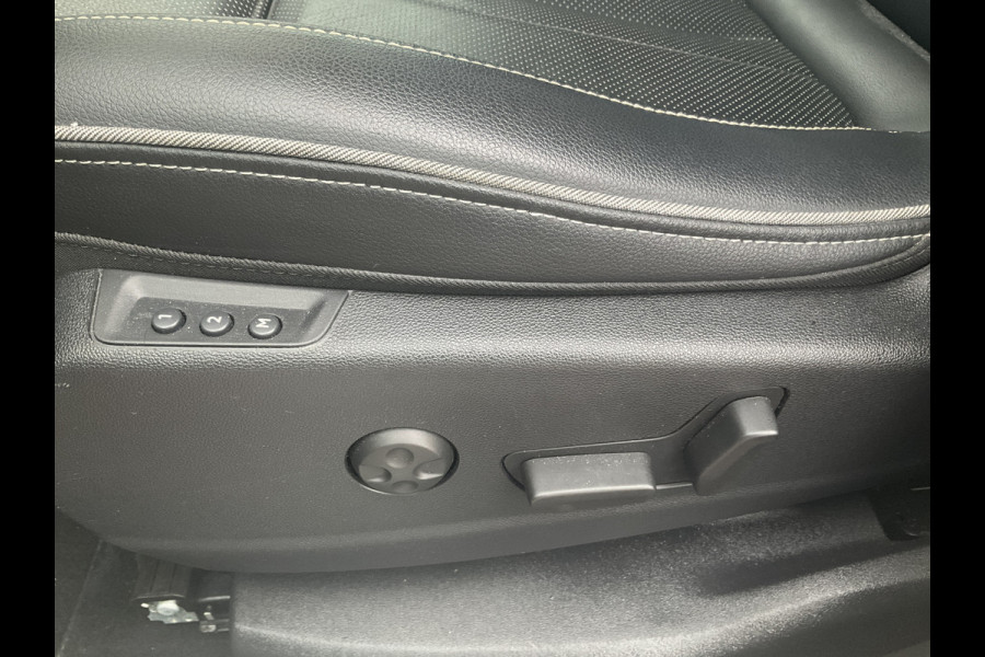 Opel Grandland X 1.2 Turbo Innovation Trekhaak Leder 360cam Stoelverw+Ventilatie Carplay Vol opties!