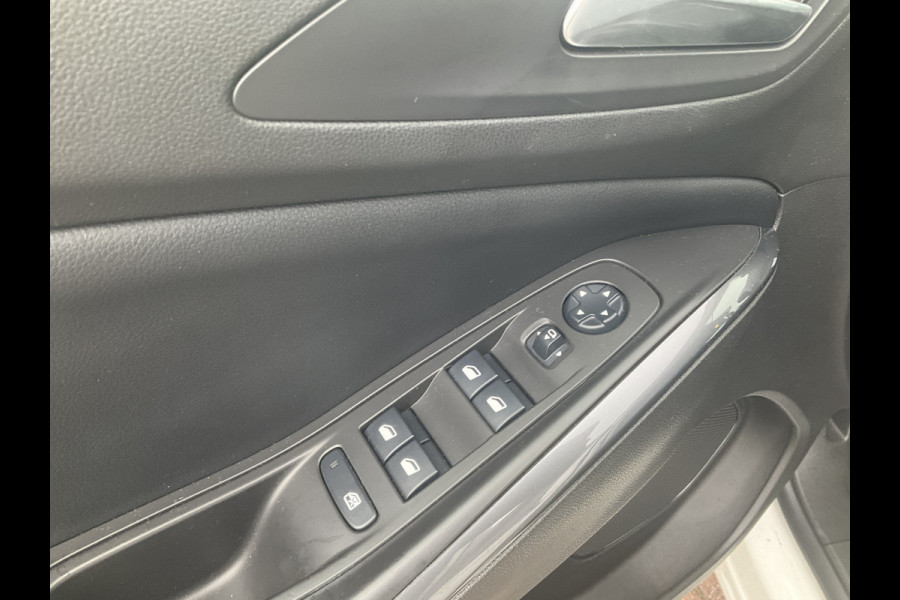 Opel Grandland X 1.2 Turbo Innovation Trekhaak Leder 360cam Stoelverw+Ventilatie Carplay Vol opties!