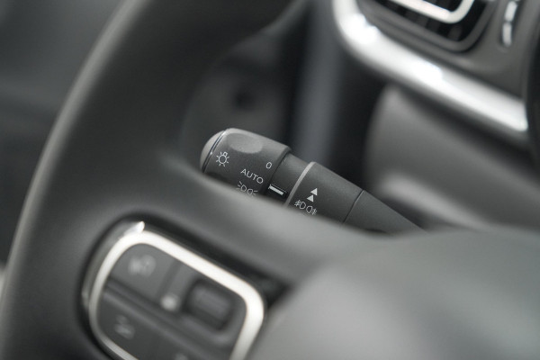 Citroën C3 PureTech 110 EAT6 Max | Apple Carplay | Parkeersensoren | Climate Control | 16 Inch Lichtmetalen Velgen