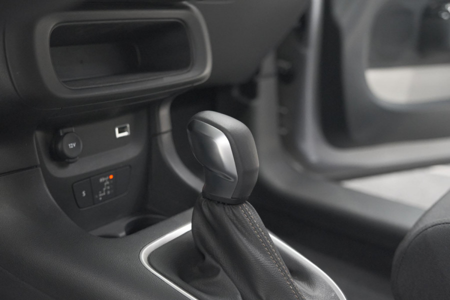 Citroën C3 PureTech 110 EAT6 Max | Apple Carplay | Parkeersensoren | Climate Control | 16 Inch Lichtmetalen Velgen