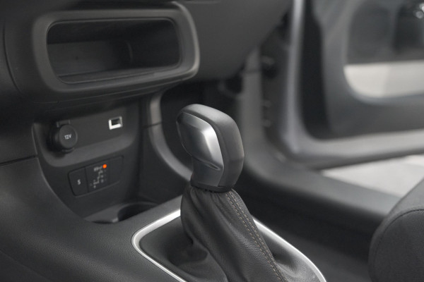 Citroën C3 PureTech 110 EAT6 Max | Apple Carplay | Parkeersensoren | Climate Control | 16 Inch Lichtmetalen Velgen