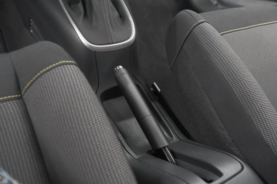 Citroën C3 PureTech 110 EAT6 Max | Apple Carplay | Parkeersensoren | Climate Control | 16 Inch Lichtmetalen Velgen