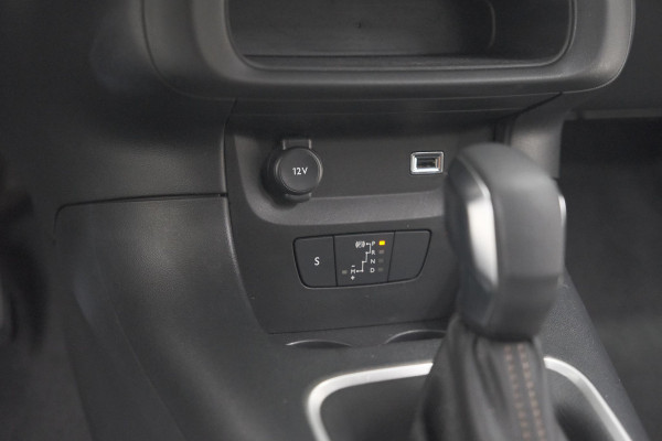 Citroën C3 PureTech 110 EAT6 Max | Apple Carplay | Parkeersensoren | Climate Control | 16 Inch Lichtmetalen Velgen