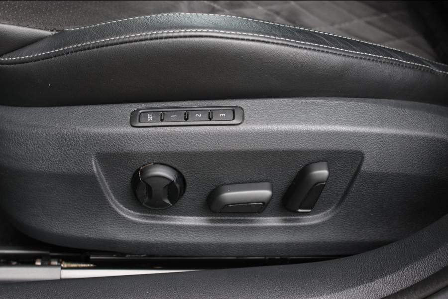 Škoda Superb Combi 1.4 TSI iV Sportline *Pano*360 Camera*Memory*Virtual*
