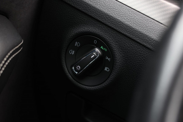 Škoda Superb Combi 1.4 TSI iV Sportline *Pano*360 Camera*Memory*Virtual*