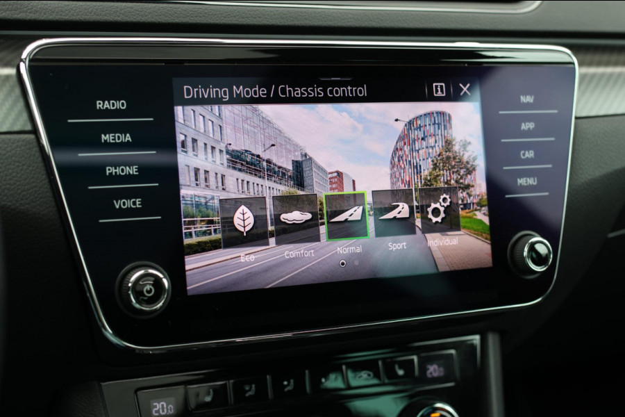 Škoda Superb Combi 1.4 TSI iV Sportline *Pano*360 Camera*Memory*Virtual*