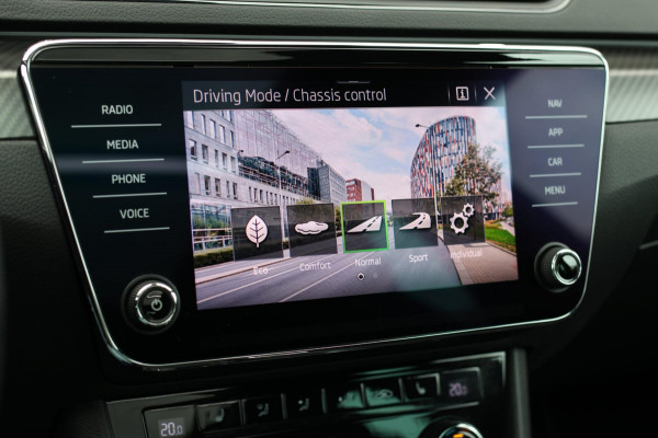 Škoda Superb Combi 1.4 TSI iV Sportline *Pano*360 Camera*Memory*Virtual*