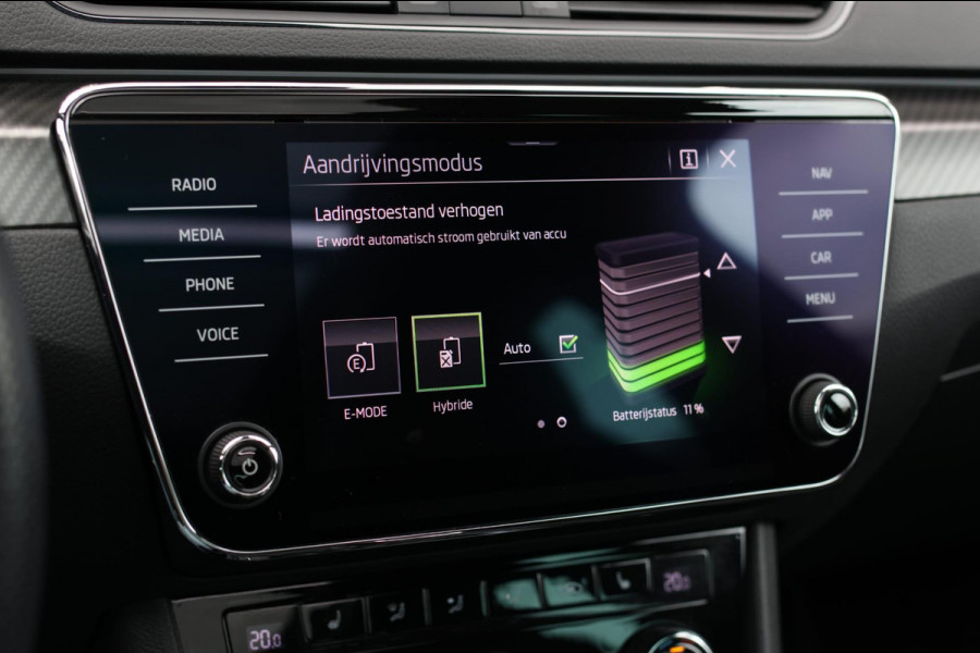 Škoda Superb Combi 1.4 TSI iV Sportline *Pano*360 Camera*Memory*Virtual*