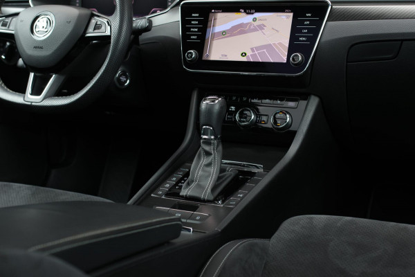 Škoda Superb Combi 1.4 TSI iV Sportline *Pano*360 Camera*Memory*Virtual*