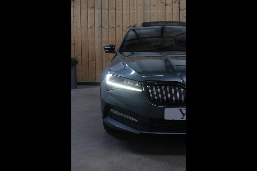 Škoda Superb Combi 1.4 TSI iV Sportline *Pano*360 Camera*Memory*Virtual*
