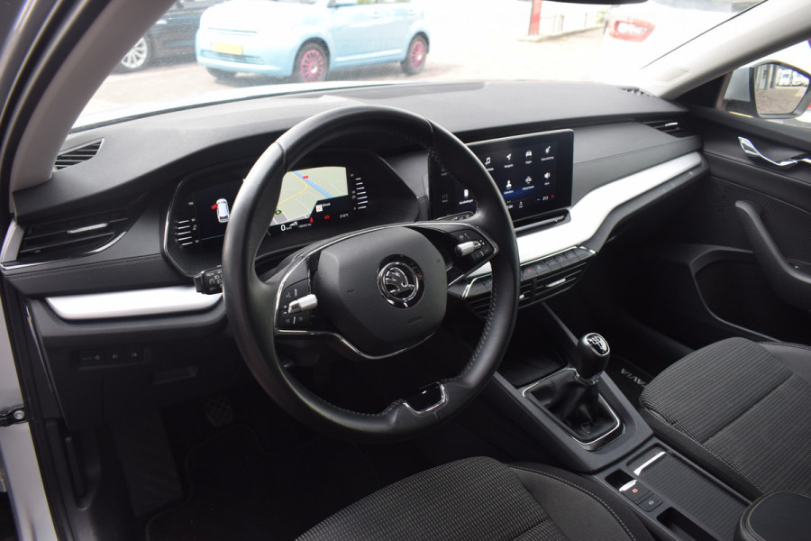 Škoda Octavia Combi 1.0 TSI Business Edition | AppleCarplay | Navi | Parkeersensoren |