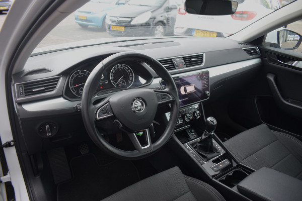 Škoda Superb Combi 1.5 TSI ACT Ambition Business | Panorama | AppleCarplay | Trekhaak