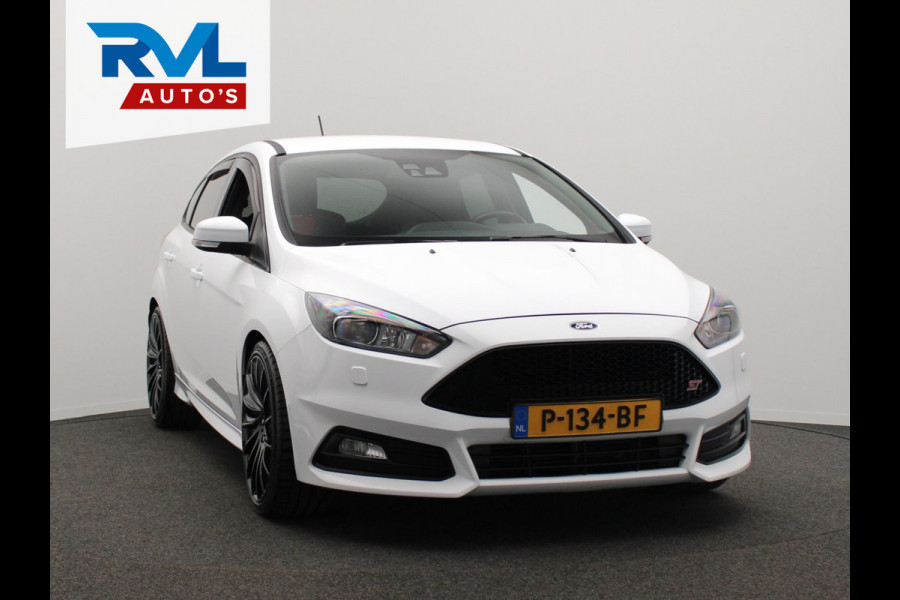 Ford Focus 2.0 ST 250PK Recaro/stoelen Climate/control Navigatie