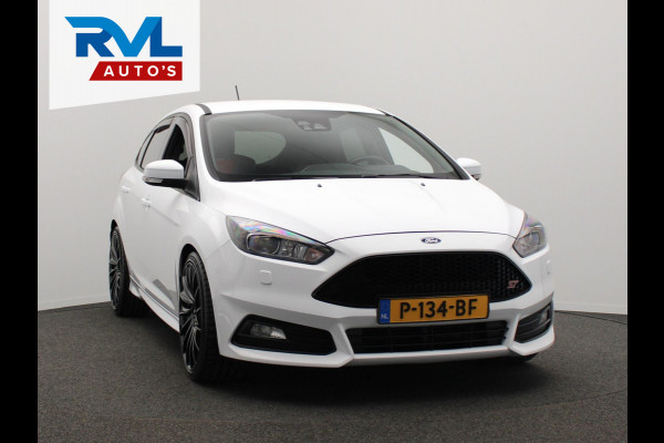 Ford Focus 2.0 ST 250PK Recaro/stoelen Climate/control Navigatie