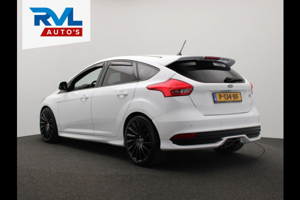 Ford Focus 2.0 ST 250PK Recaro/stoelen Climate/control Navigatie