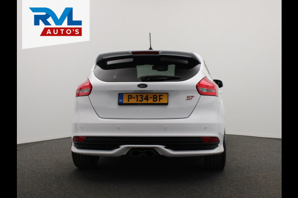 Ford Focus 2.0 ST 250PK Recaro/stoelen Climate/control Navigatie