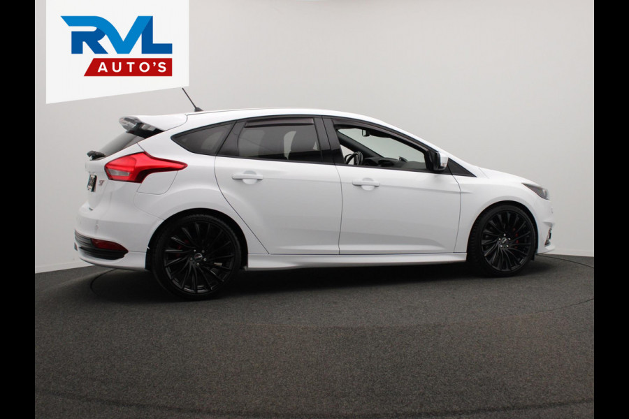 Ford Focus 2.0 ST 250PK Recaro/stoelen Climate/control Navigatie