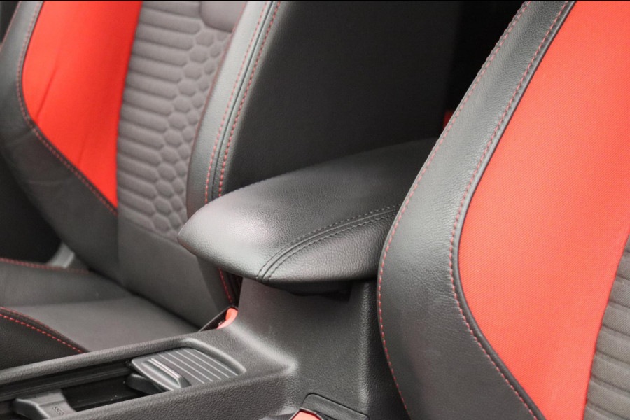 Ford Focus 2.0 ST 250PK Recaro/stoelen Climate/control Navigatie
