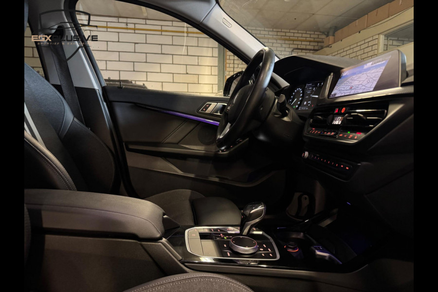 BMW 1-serie 118i High Executive ACC | LED | STOELVERWARMING | NAVI