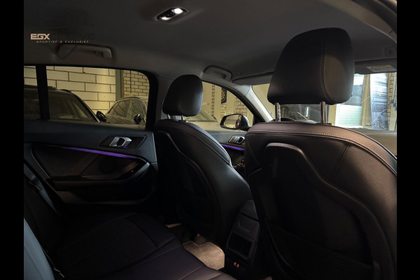 BMW 1-serie 118i High Executive ACC | LED | STOELVERWARMING | NAVI