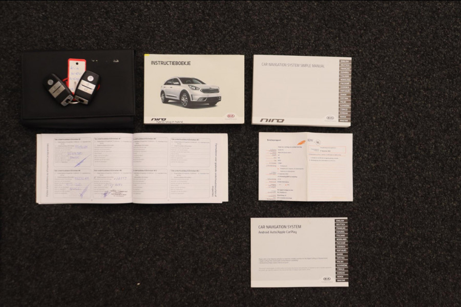 Kia Niro 1.6 GDi Hybrid DynamicLine Trekhaak Navigatie 1/2 Leder